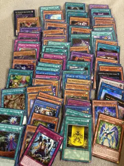 YU-GI-OH! UNSEARCHED CARD LOT OF 700 w/ CASE- CLOSET HOUSE FIND -1996 UP 1st ED+ - Image 2