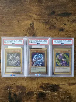 Yu-Gi-Oh Maximum Gold Blue Eyes White Dragon MGED-EN001 - Image 1