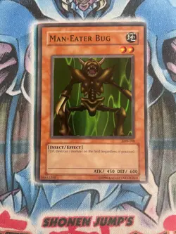 ORIGINAL Print NM Man-Eater Bug LOB-108 The Legend of Blue Eyes White Dragon - Image 1