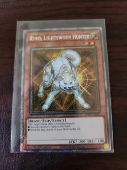 Ryko, Lightsworn Hunter 1st Edition Platinum Secret Rare RA02-EN003 Yu-Gi-Oh! - Image 1