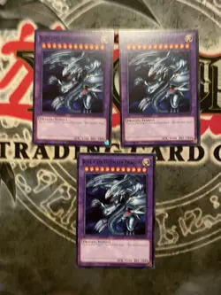 3x Blue-Eyes Ultimate Dragon SDWD-EN034 Common NM Playset x3 Yugioh - Image 1