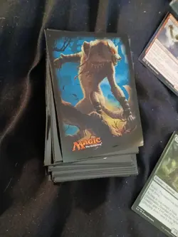 Magic the Gathering Lot Of 700 mixed cards & 85 mtg sleeves. - Image 2