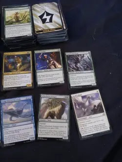 Magic the Gathering Lot Of 700 mixed cards & 85 mtg sleeves. - Image 5