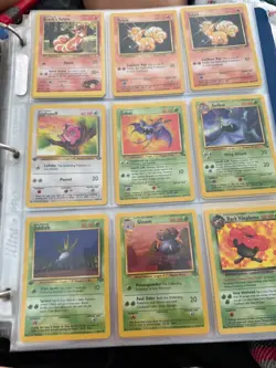 1999-2000 pokemon card lot 200+ cards - Image 5