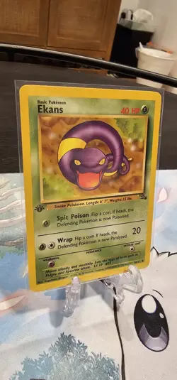 Ekans 46/62 First Edition Fossil Pokemon 1999 NM - Image 2