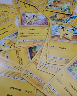 10x Pokemon PIKACHU CARDS NM Card Variety Set NO DUPLICATES - Image 2