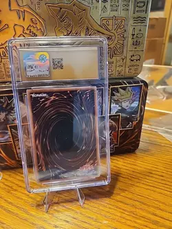 2025 YU-GI-OH! QCAC-JP020 DARK MAGICIAN GIRL THE DRAGON KNIGHT CGC 10 PRISTINE - Image 2