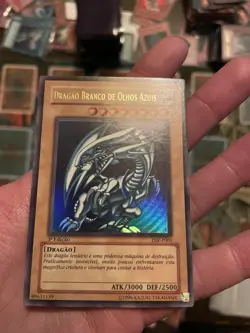 Yugioh PORTUGUESE 1st Edition Ultra Rare Blue-Eyes White Dragon DIK-P001 NM - Image 3