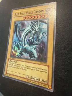 Yu-Gi-Oh! TCG Blue-Eyes White Dragon SKE-001 1st Edition Super Rare NM - Image 4