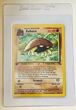 Kabuto 50/62 Fossil 1st Edition Pokemon Card NM Condition Sleeved In Toploader - Image 1
