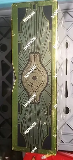 Konami Yu-Gi-Oh! Trading Cards Legendary Decks II Box - Gold 83717845010 - Image 2