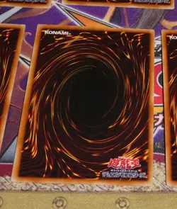 YUGIOH JAPAN ULTRA RARE HOLO CARD CARTE Chaos Form MVP1-JP008 KC-Ultra JAPAN NM - Image 2