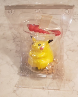 Pokemon Celebrations Premium Gigantamax Pikachu VMAX Figure from Collection Box - Image 2