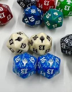 Lot of (23) MTG Magic the Gathering Spindown D20 Dice D10 Various Sets Promos - Image 3