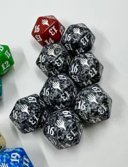 Lot of (23) MTG Magic the Gathering Spindown D20 Dice D10 Various Sets Promos - Image 4