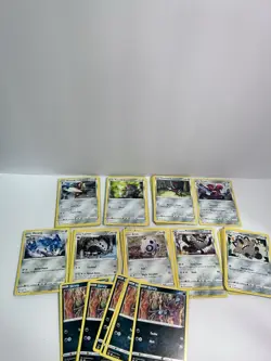 Pokemon Crown Zenith Bulk Lot - 700 Cards total (Mixed Lot) - Image 5