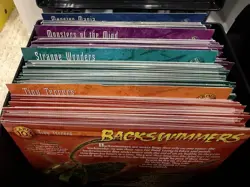 98% COMPLETE Weird n Wild Creatures LOT 1700+ (896 Info, 820+ Trading Cards) - Image 5