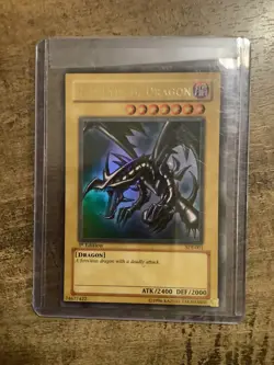 Yugioh Red-Eyes Black B Dragon SDJ-001 Ultra Rare 1st Edition LP - Image 1