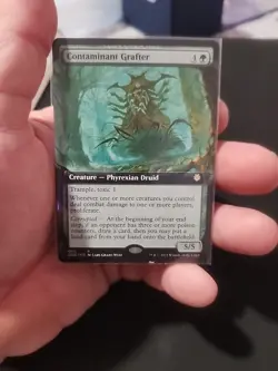 Contaminant Grafter (Extended Art) Commander: Phyrexia: All Will Be One Regular - Image 1