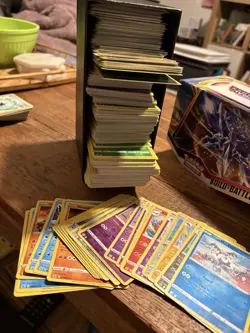 HUGE RARE & REVERSE HOLO POKEMON CARD LOT TCG. GREAT DEAL - Image 1