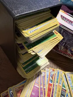 HUGE RARE & REVERSE HOLO POKEMON CARD LOT TCG. GREAT DEAL - Image 3