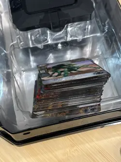 Redakai: Conquer The Kairu Championship Tin and Battle Card Set - Image 4
