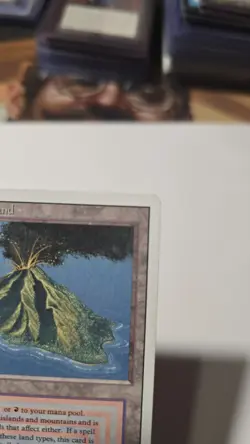 Magic: The Gathering Volcanic Island Revised Edition Rare Dual Land - Image 4