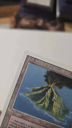 Magic: The Gathering Volcanic Island Revised Edition Rare Dual Land - Image 5