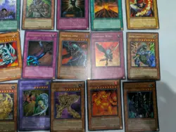 Yu-Gi-Oh 1st Edition 16 card lot - Rare, holo NM to LP, vintage - Image 4