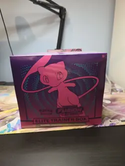 Pokemon Sword & Shield Fusion Strike Elite Trainer Box 820650809330 - Image 1