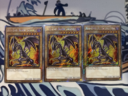 Yugioh Red-Eyes Black Dragon Platinum Secret Rare 7th Artwork RA04-EN109 x3 - Image 1