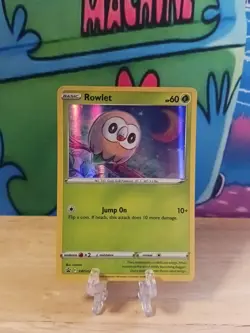 Rowlet - Holo - Black Star Promo SWSH220 - NM - Pokemon - Image 1