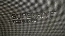 Ultimate Guard Superhive 550+ XenoSkin 2020 Exclusive Black Red Card Storage - Image 4