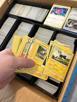 Pokemon Cards 4000+ Lot Of Holos, Rares, Uncommon, Common Trainer Energies - Image 3