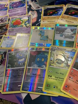 Pokemon Cards Black & White Era Lot Holos And Regular + 2011 Zekrom Tin (empty) - Image 5