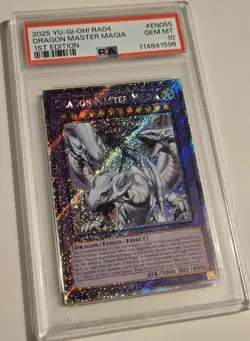2025 YU-GI-OH! QUARTER CENTURY STAMPEDE Dragon Master Magia RA04-EN055 PSA 10 - Image 2