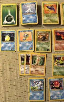 Vintage Pokemon Card Lot Multiple Sets 200+ Base Set Unlimited; Jungle; Fossil - Image 4