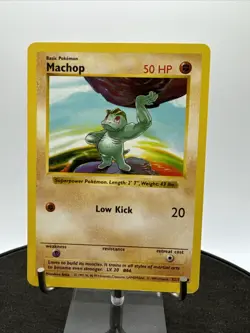 Machop Shadowless 52/102 Base Set Pokemon Card - Image 3
