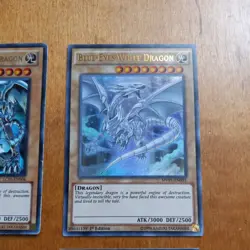 YUGIOH Blue Eyes White Dragon Lot Of 4 SDBE-EN001 SDK-001 MVP1-EN055 LC01-EN004 - Image 3