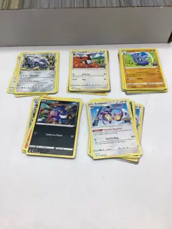 Pokemon (Lot of approx 1000) Assorted Trading Card Game Cards - Image 3