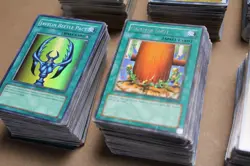 Huge Vintage Yu-Gi-Oh! Card Lot - 1,250+ Cards - Early Era Bulk Collection - Image 4