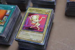 Huge Vintage Yu-Gi-Oh! Card Lot - 1,250+ Cards - Early Era Bulk Collection - Image 5