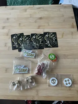 Pokemon Tcg Charizard Premium Box Metal Coins/token And Dice Set - Image 2