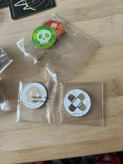 Pokemon Tcg Charizard Premium Box Metal Coins/token And Dice Set - Image 5