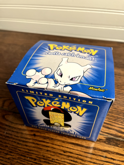 Pokemon MEWTWO Limited Edition Pokeball with 23k Gold-Plated Trading Card - NEW - Image 1