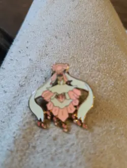 Mega Diancie M Pokemon Pin Badge Metal Mega 2014 Enamel RARE - Image 1