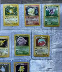Vintage Poekmon Cards TCG Lot (20 Cards) - Set of Holos and 1st editions - Image 4