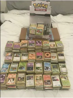 1000 Pokemon Official Cards Bulk Lot - Common, Uncommons + BONUS HOLOS Near Mint - Image 1