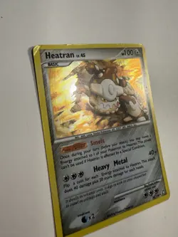 MP Heatran Holo 30/146 Legends Awakened Pokemon card English - Image 3