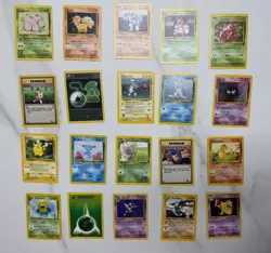 Lot of 20 Pokemon Cards Base Set including Trainer Here Comes Team Rocket 71/82 - Image 1